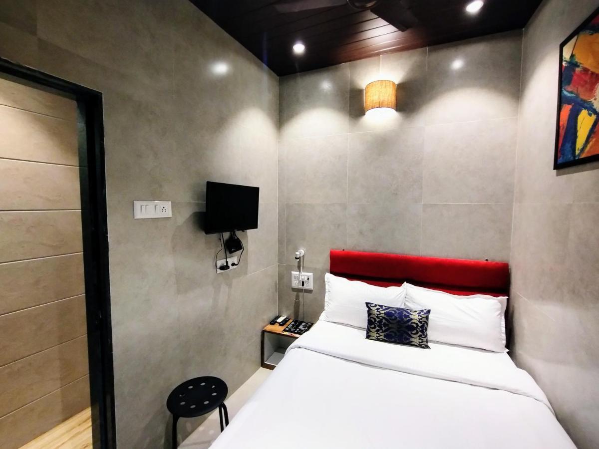 Hotel Eros - Near Airport T2 Mumbai Kültér fotó