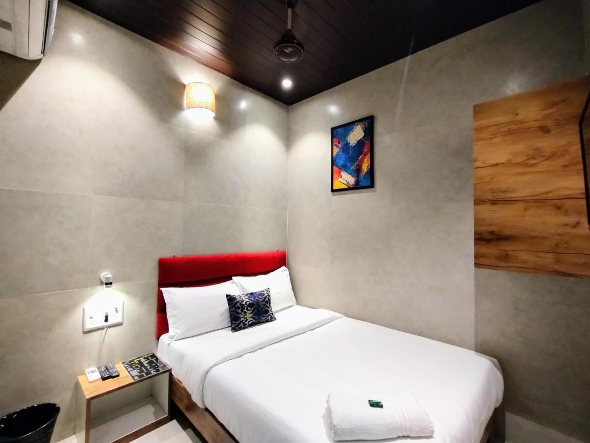 Hotel Eros - Near Airport T2 Mumbai Kültér fotó